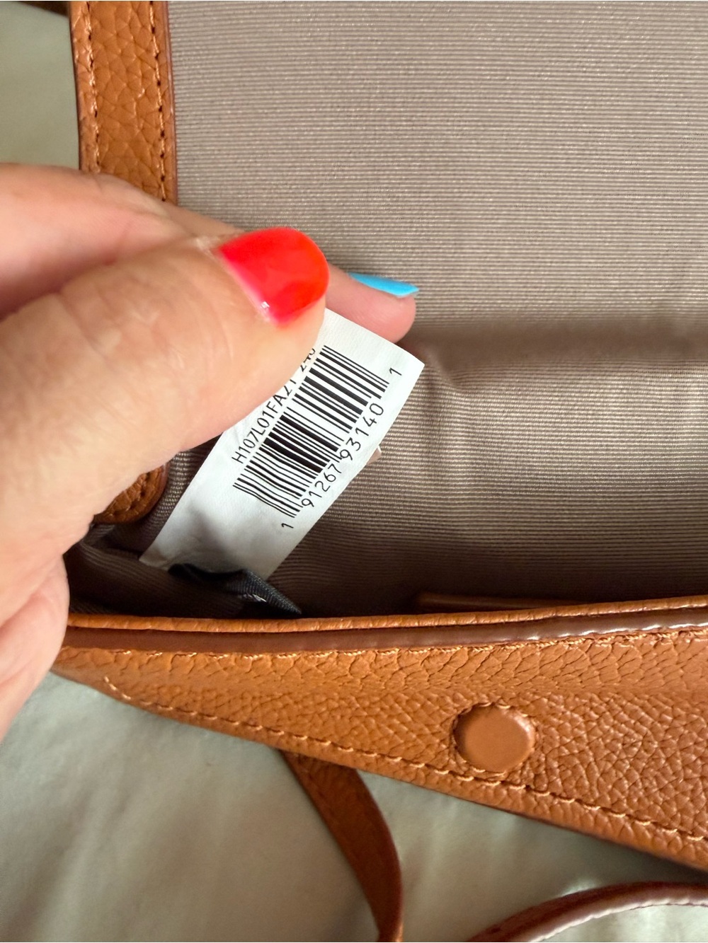 Marc Jacobs Tan Leather Pebbled Crossbody Bag - Picture 9 of 9